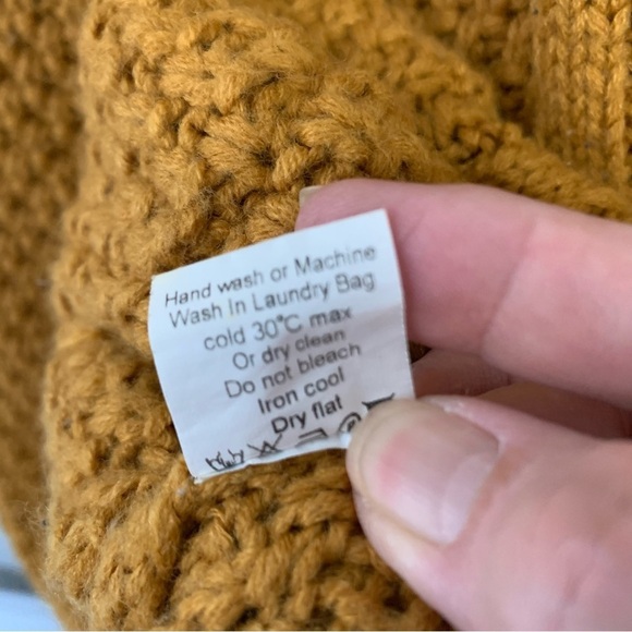 Grecerelle curry soft chunky knit open front cardigan sweater. Size XL - Picture 9 of 9